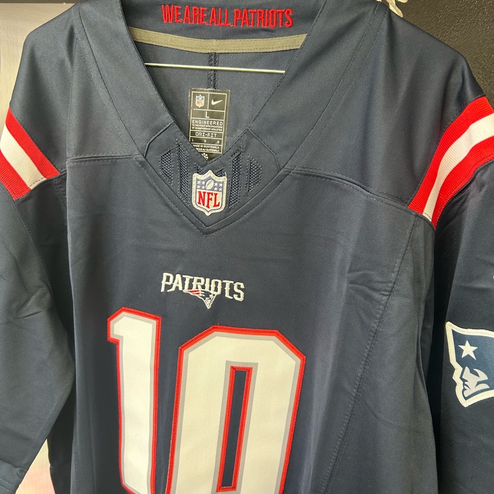 Nike NFL New England Patriots Drake Maye Large